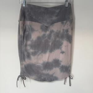 NWT Earth Yoga Ruched Mini Skirt Womens M Gray Tie Dye Stretchy Boho Activewear